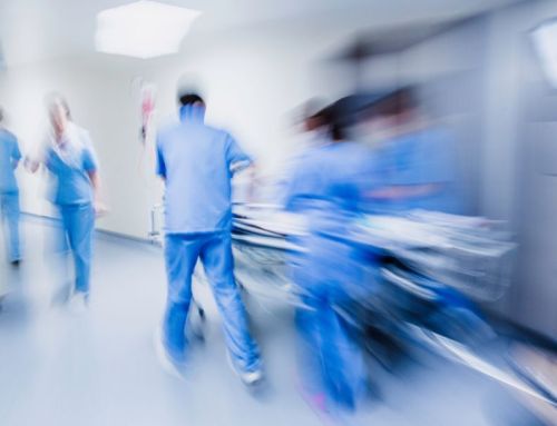 El Colegio de Médicos respalda a los profesionales de Urgencias de Cáceres y pide evaluar las medidas ante la falta de personal